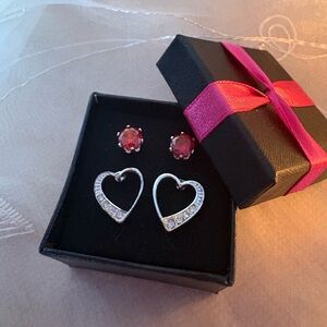 Vintage Avon Red Crystal & Silver Rhinestone Heart Stud Earring Set Gift Box 249